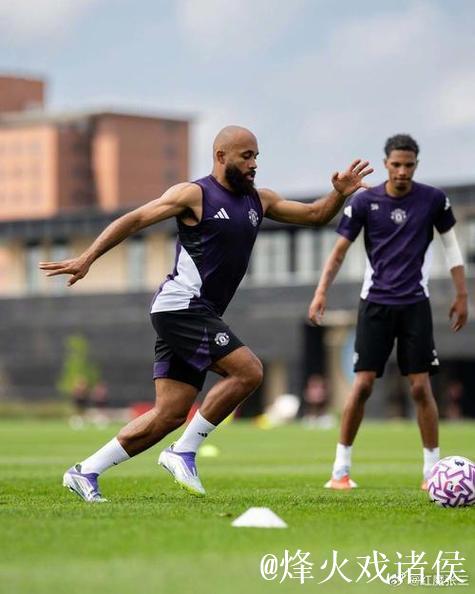 姆伯莫与阿马德可战伯恩茅斯，马兹拉维出场成疑